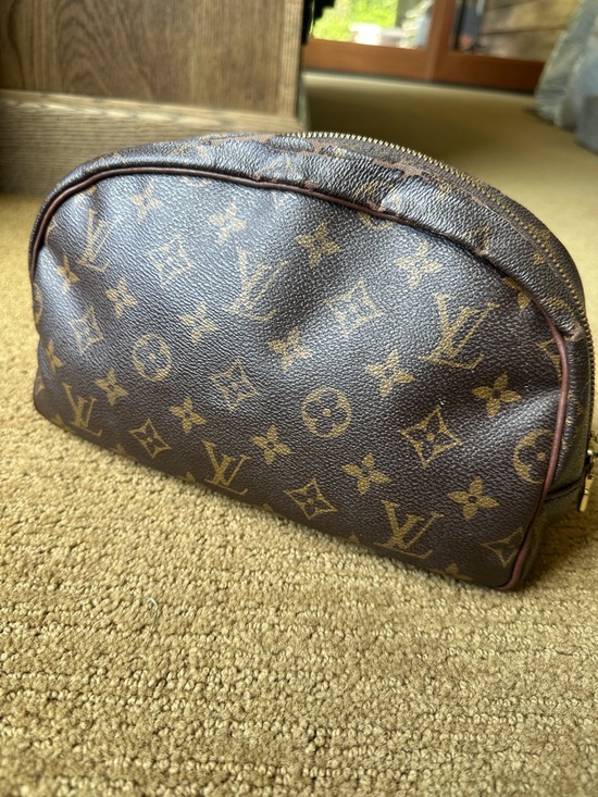 Louis Vuitton Handbags - Louis Vuitton Monogram Canvas Toiletry Pouch - Brown/Gold Monogram